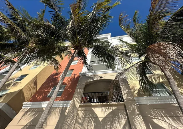 Photo 3 of Sale Pending at 17100 N Bay Rd #1904, Sunny Isles Beach, FL 33160 | MLS# A11980266 | Listing updated on 2026-09-25