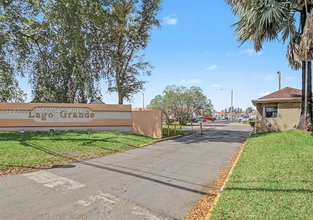 Homes for sale in Hialeah, FL | 6525 W 26th Dr #204-37, Hialeah, FL 33016 | MLS# A11980300