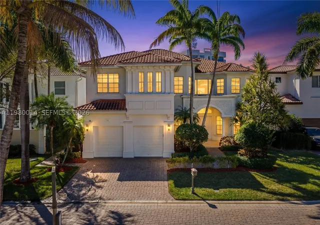 Photo 3 of Single family home for sale at 822 Meridian Ln, Hollywood, FL 33019 | MLS# A11980014 | Listing updated on 2026-10-06