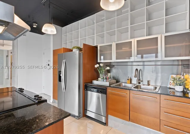 4th image of 10 Sw South River Dr #715, Miami, FL 33130 | MLS# A11979255