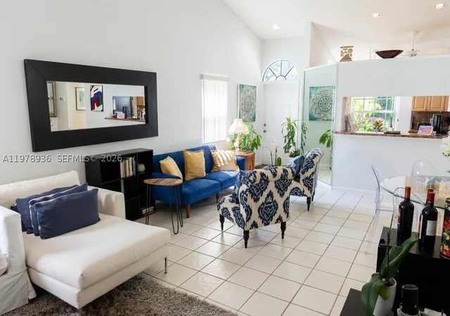 3rd image of 7604 E Lexington Club Blvd #B, Delray Beach, FL 33446 | MLS# A11978936