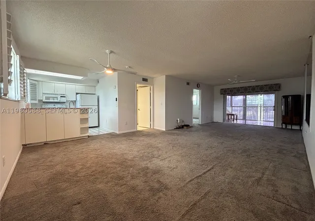 Listing Photo 5 - Condo for sale in building located at 2516 Se 19Th Pl, Homestead, FL 33035 - Unit #208-A