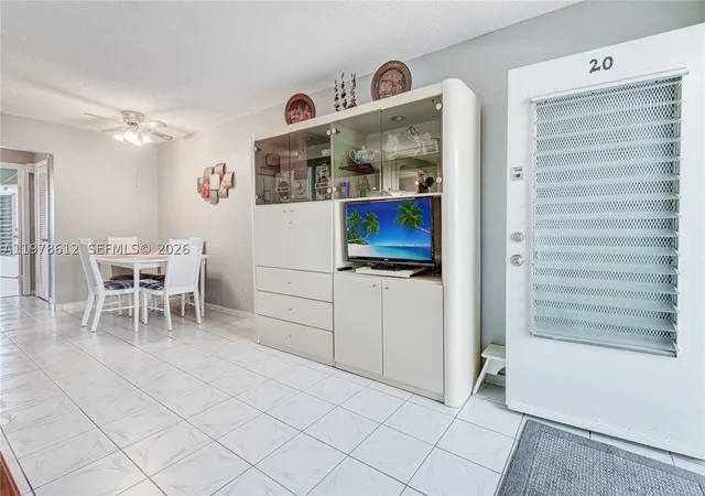 Photo 1 of House for sale at 800 Sw 10Th Ter #20T, Hallandale Beach, FL 33009 | MLS# A11978612 | Listing updated on 2026-07-22