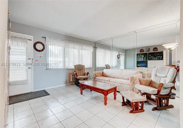 Photo 4 of House for sale at 800 Sw 10Th Ter #20T, Hallandale Beach, FL 33009 | MLS# A11978612 | Listing updated on 2026-07-22