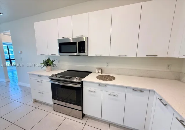 2nd image of 8001 Nw 41St St #F-202, Doral, FL 33166 | MLS# A11981166