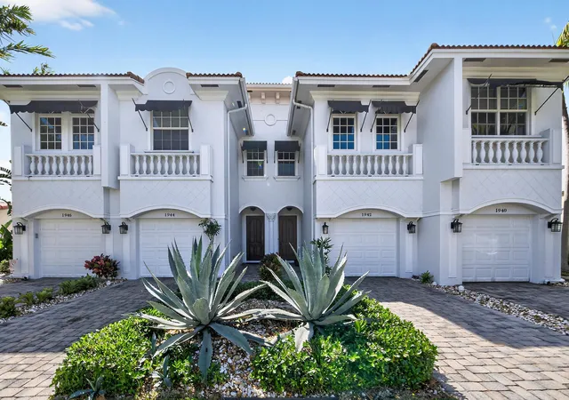1st image of 1942 Ne 32nd St, Lighthouse Point, FL 33064 | MLS# B26000026