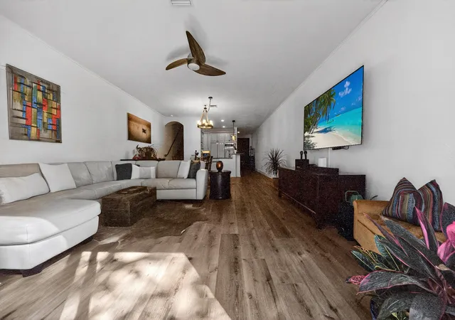 Homes for sale in Lighthouse Point, FL | 1942 Ne 32Nd St, Lighthouse Point, FL 33064 | MLS# B26000026