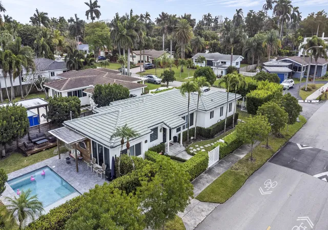 1st image of 409 N 14th Ave, Hollywood, FL 33020 | MLS# B26000090
