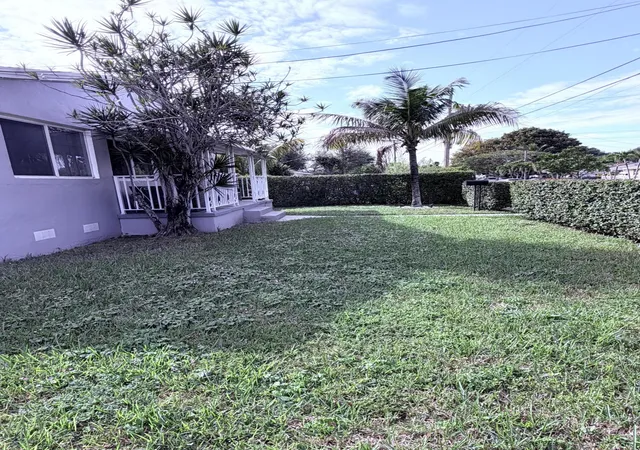 2nd image of 1500 Nw 44th St, Miami, FL 33142 | MLS# B26000275