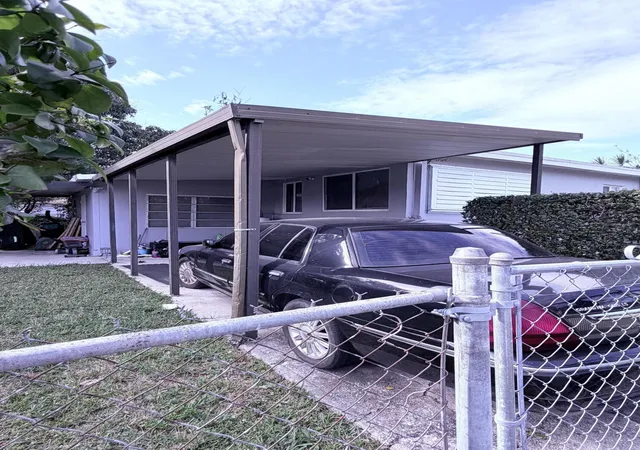 3rd image of 1500 Nw 44Th St, Miami, FL 33142 | MLS# B26000275