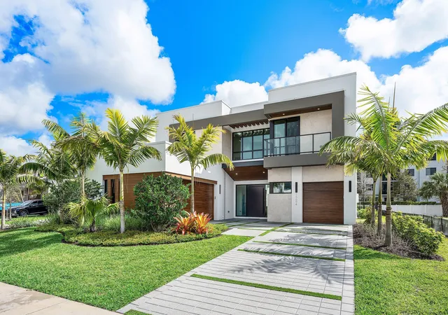 1st image of 16725 Mosaic Pl, Delray Beach, FL 33446 | MLS# B26000448