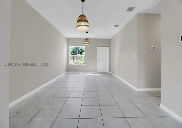 Homes for sale in Florida City, FL | 552 Ne 5th Way, Florida City, FL 33034 | MLS# A11980119