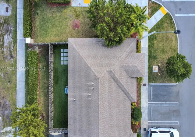 Homes for sale in Florida City, FL | 552 Ne 5th Way, Florida City, FL 33034 | MLS# A11980119