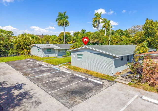 Photo 3 of House for sale at 355 Nw 32Nd St, Oakland Park, FL 33309 | MLS# A11978734 | Listing updated on 2026-09-24