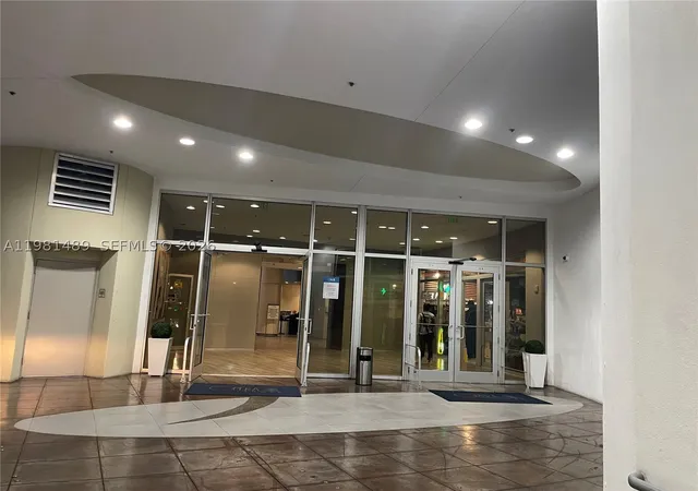 Photo 3 of Condo for sale at 1750 N Bayshore Dr #2814, Miami, FL 33132 | MLS# A11981489 | Listing updated on 2026-09-28