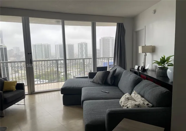Photo 4 of Condo for sale at 1750 N Bayshore Dr #2814, Miami, FL 33132 | MLS# A11981489 | Listing updated on 2026-09-28