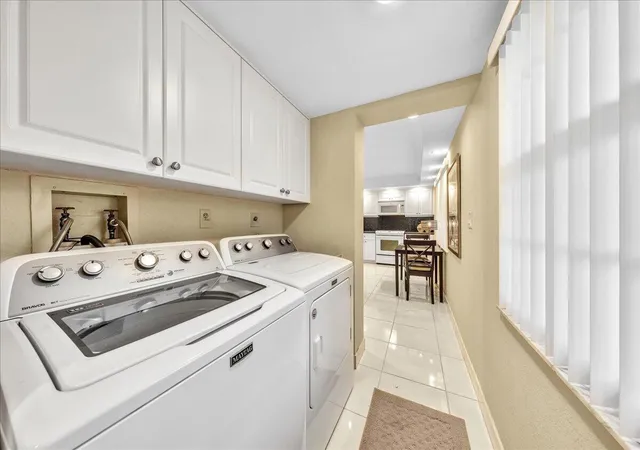 3rd image of 804 Cypress Grv Ln, Pompano Beach, FL 33069