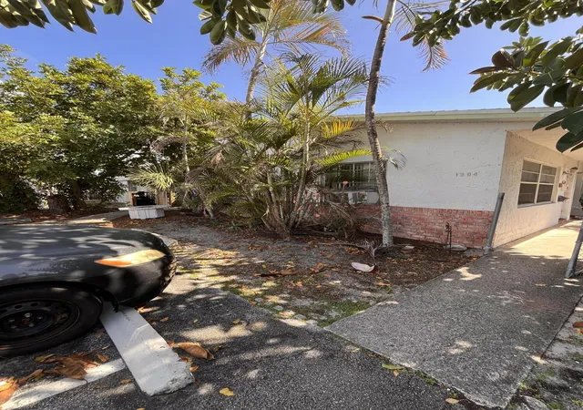 2nd image of 1304 Ne 4th St, Pompano Beach, FL 33060 | MLS# B26000510