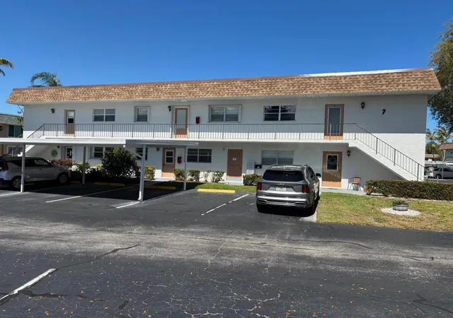 Homes for sale in Stuart, FL | 2950 Se Ocean Blvd #7-5, Stuart, FL 34996 | MLS# B26000635