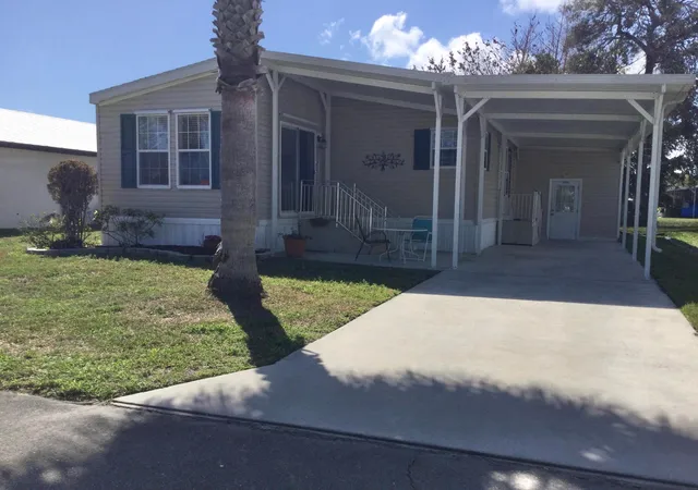 Homes for sale in Port St Lucie, FL | 24 Golf Dr, Port St Lucie, FL 34952 | MLS# B26000892