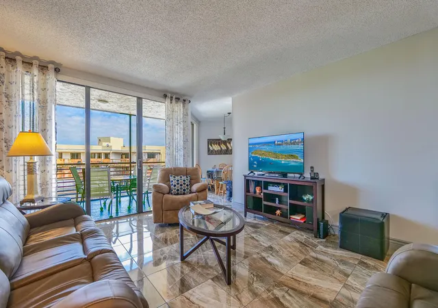 4th image of 7100 Radice Ct, Lauderhill, FL 33319