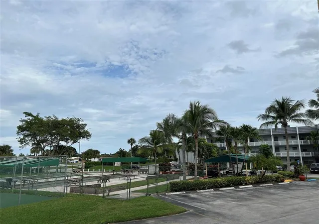 Homes for sale in Margate, FL | 6770 Royal Palm Boulevard, Margate, FL 33063 | Houzeo