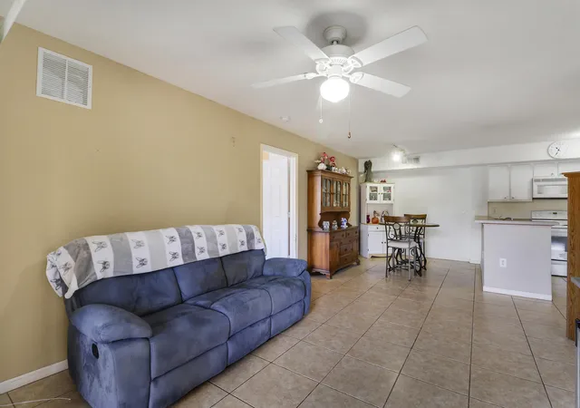 Homes for sale in Port St Lucie, FL | 181 Sw Palm Dr #103, Port St Lucie, FL 34986 | MLS# B26001173