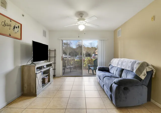 Homes for sale in Port St Lucie, FL | 181 Sw Palm Dr #103, Port St Lucie, FL 34986 | MLS# B26001173