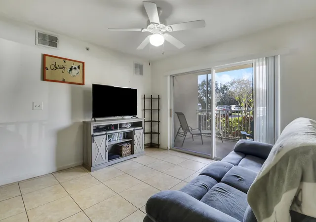 Homes for sale in Port St Lucie, FL | 181 Sw Palm Dr #103, Port St Lucie, FL 34986 | MLS# B26001173