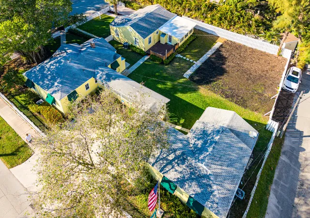 3rd image of 201 Ne 1St Ave, Delray Beach, FL 33444 | MLS# B26001196
