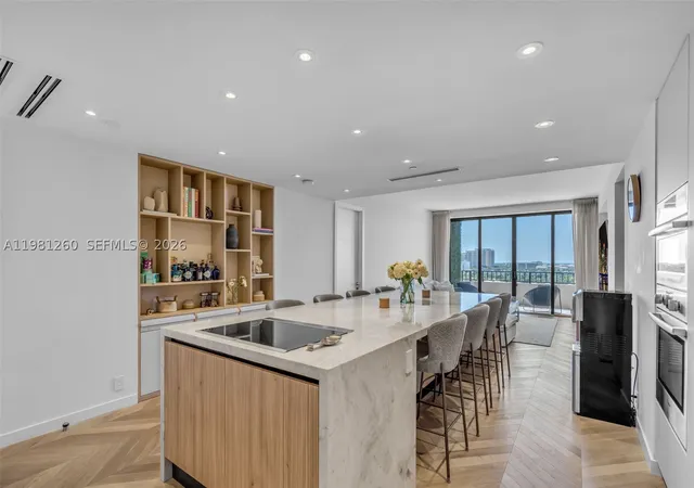 2nd image of 151 Crandon Blvd #1035, Key Biscayne, FL 33149 | MLS# A11981260
