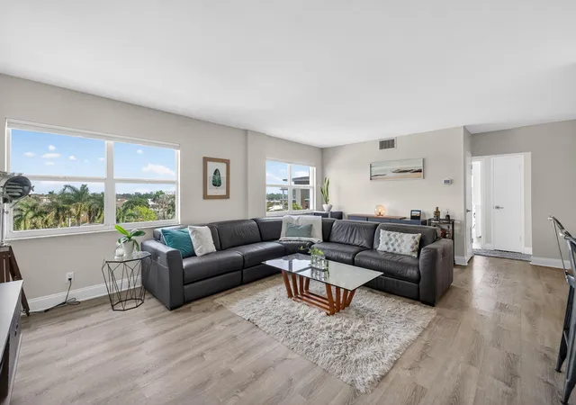 Homes for sale in Fort Lauderdale, FL | 2555 Ne 11th St #609, Fort Lauderdale, FL 33304 | MLS# B26001441