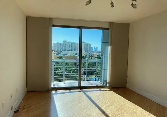 3rd image of 110 Washington Ave #1717, Miami Beach, FL 33139 | MLS# B26001595