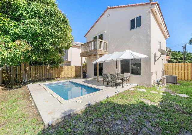 2nd image of 6363 Seagrape Cir, Margate, FL 33063 | MLS# B26001651