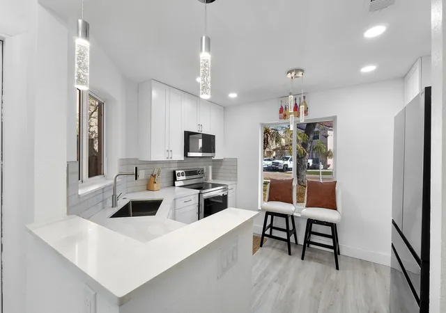 4th image of 6363 Seagrape Cir, Margate, FL 33063 | MLS# B26001651