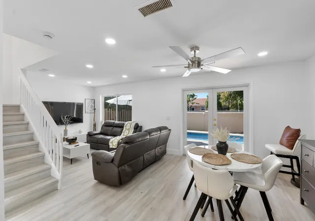 5th image of 6363 Seagrape Cir, Margate, FL 33063 | MLS# B26001651