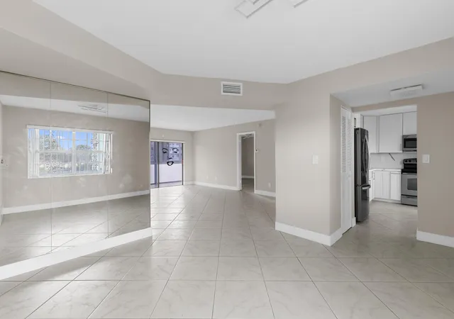 Homes for sale in Lauderdale Lakes, FL | 4141 Nw 44th Ave #224, Lauderdale Lakes, FL 33319 | MLS# B26001677
