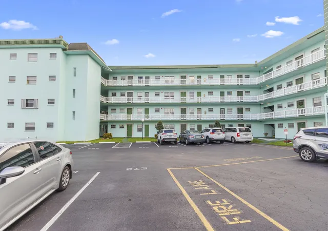 Homes for sale in Lauderdale Lakes, FL | 4141 Nw 44th Ave #224, Lauderdale Lakes, FL 33319 | MLS# B26001677