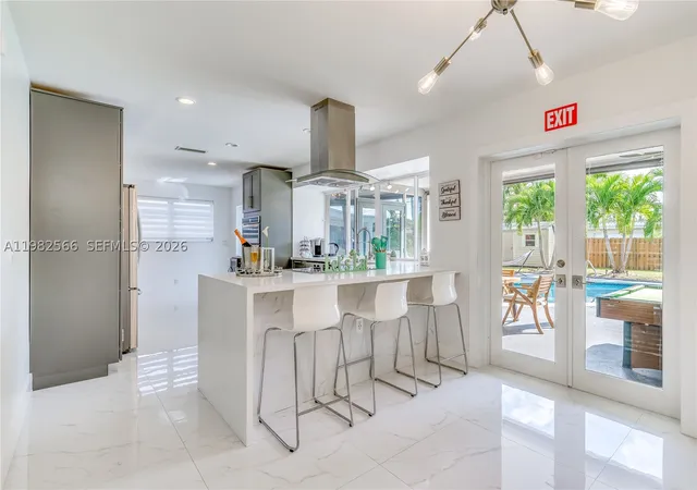 3rd image of 4212 Van Buren St, Hollywood, FL 33021 | MLS# A11982566