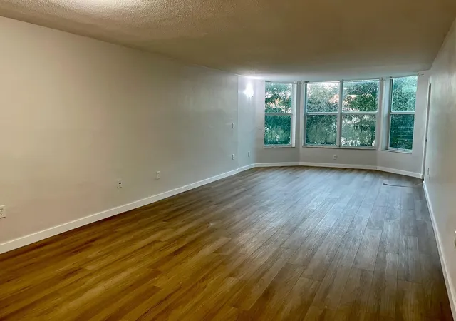2nd image of 1401 Ne 191st St, Miami, FL 33179 | MLS# B26001773