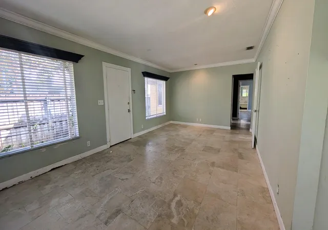 3rd image of 1626 Tyler St, Hollywood, FL 33020 | MLS# B26002038