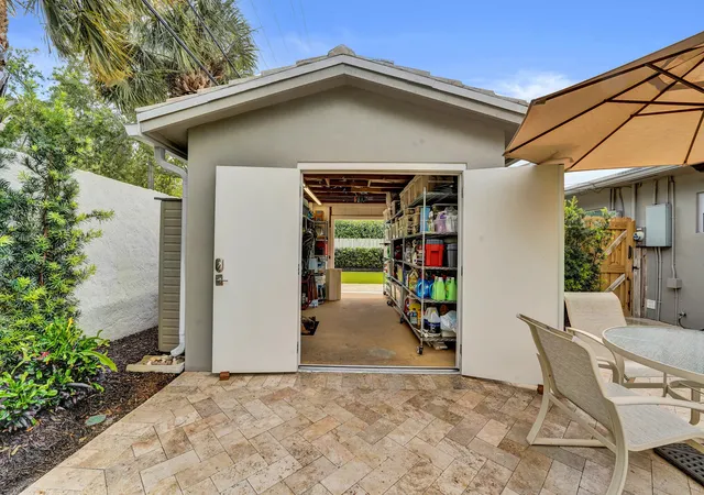 2nd image of 2610 Ne 10Th Ter, Wilton Manors, FL 33334