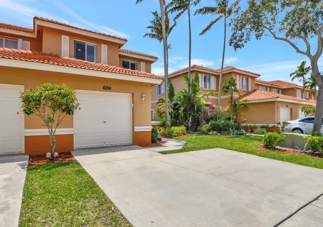2nd image of 6194 Reynolds St, West Palm Beach, FL 33411 | MLS# B26002206