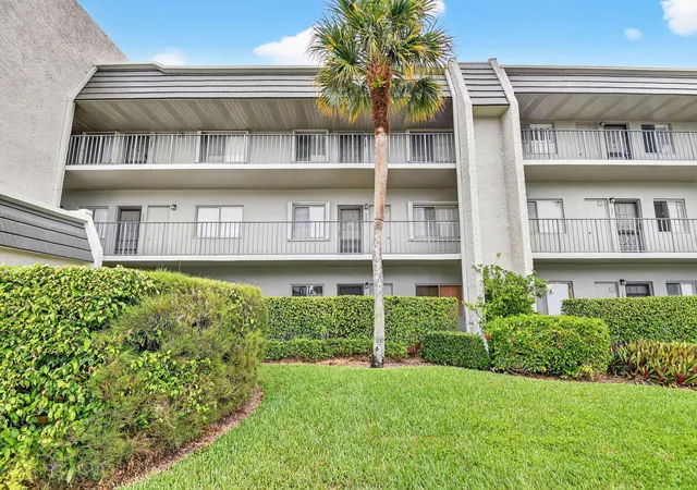 Homes for sale in Lake Worth, FL | 4080 Tivoli Ct E #206, Lake Worth, FL 33467 | MLS# B26002224