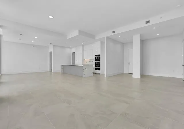 4th image of 220 Lake Shore Dr #2411, Lake Park, FL 33403 | MLS# B26002294