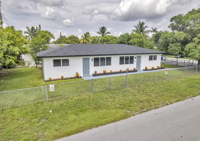 38th image of 800 802 Sw 6th Ct, Pompano Beach, FL 33060 | MLS# B26002343