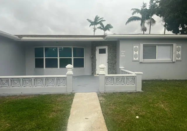 3rd image of 4680 Nw 39Th St, Lauderdale Lakes, FL 33319 | MLS# B26002456
