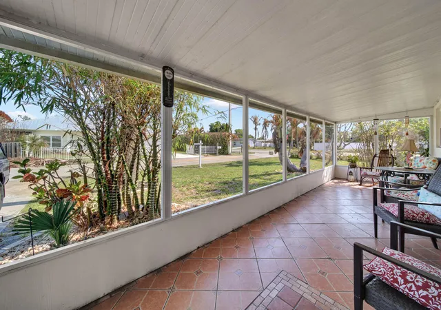 4th image of 1180 Ne Crescent St, Jensen Beach, FL 34957 | MLS# B26001214