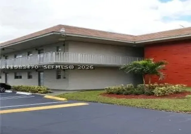 Homes for sale in Margate, FL | 609 S State Rd 7, Margate, FL 33068