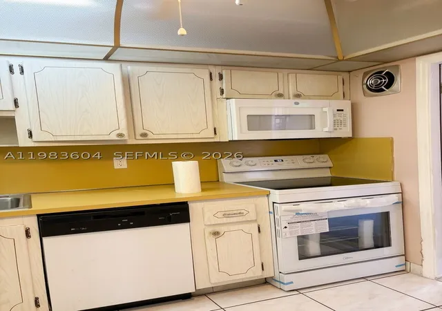 Photo 3 of Condo for sale at 410 Se 2Nd St #102, Hallandale Beach, FL 33009 | MLS# A11983604 | Listing updated on 2026-06-27